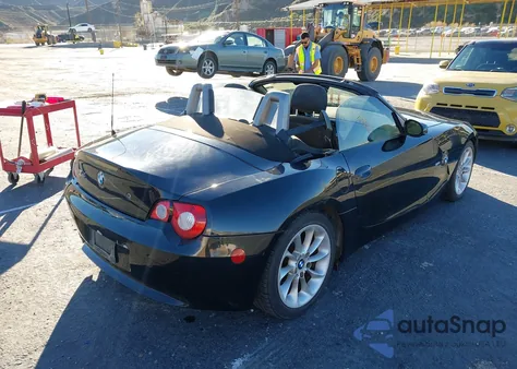2005 BMW Z4 2.5I z USA, uszkodzony, nr VIN 4USBT33525LS55869